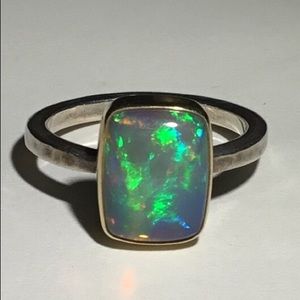 Sterling silver 18k opal 2.47cts Ring